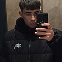 Знакомства: Александр, 18 лет, Новогрудок