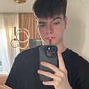 Знакомства: Vanya, 18 лет, Киев