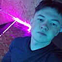 Знакомства: Клевый Парень, 24 года, Альметьевск