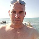 Знакомства: Viktor, 44 года, Майкоп