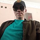 Знакомства: Дмитрий, 22 года, Миасс