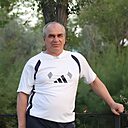 Знакомства: Олег, 56 лет, Петропавловск