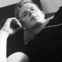 Знакомства: Артём, 24 года, Каменск