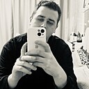 Знакомства: Женя, 25 лет, Ульяновск