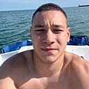Знакомства: Артём, 22 года, Новороссийск