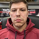 Знакомства: Кирилл, 26 лет, Екатеринбург