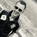 Знакомства: Валік, 37 лет, Чернигов