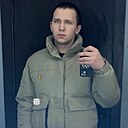 Знакомства: Максим, 24 года, Фролово