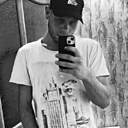 Знакомства: Сашка, 26 лет, Керчь