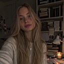 Знакомства: Ксюша, 20 лет, Москва
