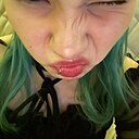 Знакомства: Алина, 18 лет, Челябинск