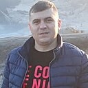 Знакомства: Iulian, 37 лет, București