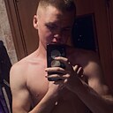 Знакомства: Максим, 21 год, Кемерово