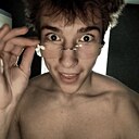 Знакомства: Тимофей, 19 лет, Псков