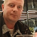 Знакомства: Игорь, 36 лет, Магадан