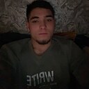 Знакомства: Денис, 18 лет, Магнитогорск