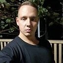 Знакомства: Кирилл, 25 лет, Мариуполь
