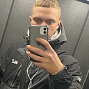 Знакомства: Максим, 24 года, Петриков