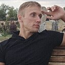 Знакомства: Олег, 31 год, Элиста