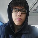 Знакомства: Макс, 18 лет, Караганда