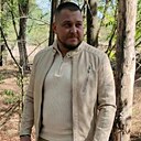 Знакомства: Илья, 33 года, Владивосток