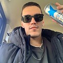 Знакомства: Александр, 24 года, Нерюнгри