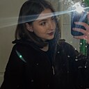 Знакомства: Viktoria, 18 лет, Екатеринбург