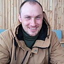 Знакомства: Анатолий, 35 лет, Магадан