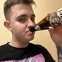 Знакомства: Илюша, 21 год, Омск