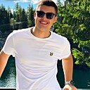 Знакомства: Артем, 22 года, Калининград