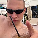 Знакомства: Владян, 21 год, Серпухов