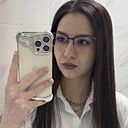 Знакомства: Ангелина, 27 лет, Санкт-Петербург