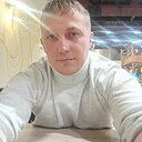 Знакомства: Дмитрий, 32 года, Магадан