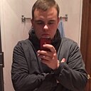 Знакомства: Илья, 29 лет, Магадан