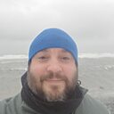 Знакомства: Юрий, 33 года, Холмск