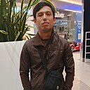 Знакомства: Макс, 25 лет, Худжанд