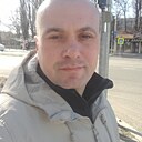 Знакомства: Adrian, 26 лет, Galați