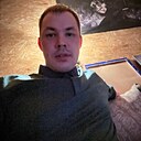 Знакомства: Миха, 32 года, Североуральск