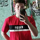 Знакомства: Максим, 21 год, Кемерово