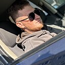 Знакомства: Юрий, 31 год, Артем