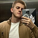 Знакомства: Кирилл, 20 лет, Москва