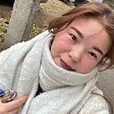 Знакомства: Эвелина, 22 года, Магнитогорск