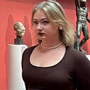 Знакомства: Полина, 19 лет, Москва