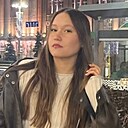 Знакомства: Юлия, 18 лет, Екатеринбург
