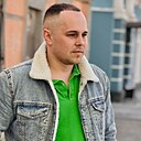 Знакомства: Den, 32 года, Таганрог