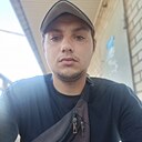 Знакомства: Артем, 30 лет, Геническ