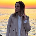 Знакомства: Карина, 23 года, Адлер