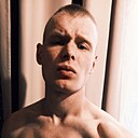 Знакомства: Илья, 28 лет, Тюмень