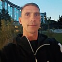 Знакомства: Илья, 40 лет, Невьянск