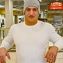 Знакомства: Руслан, 35 лет, Бузулук